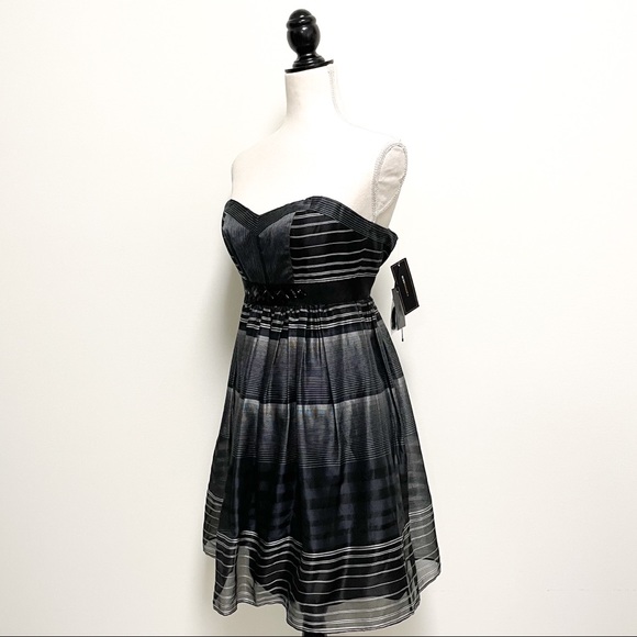 BCBGMAXAZRIA Strapless Sweetheart Neckline Striped - Picture 4 of 8